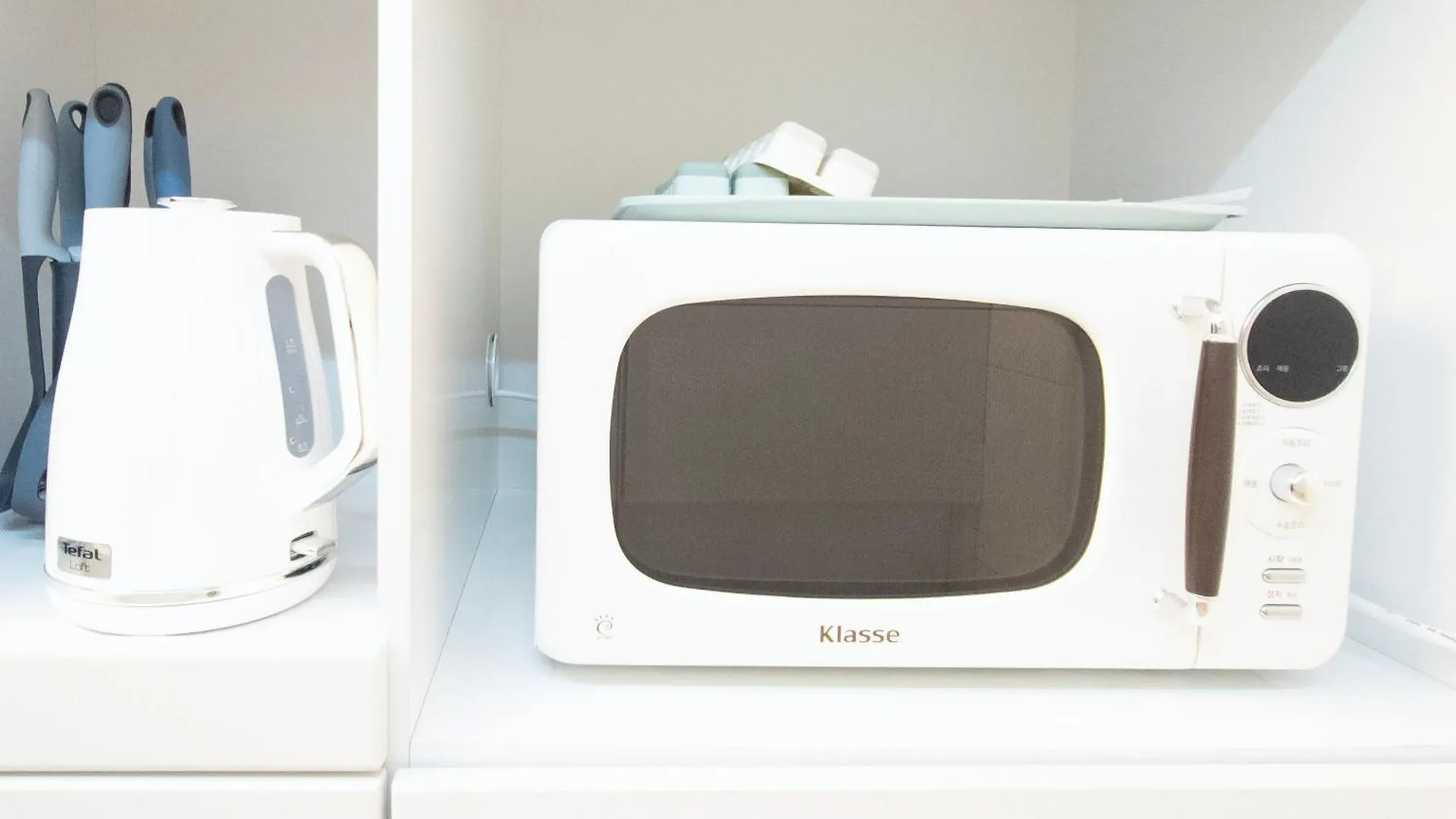 Apartment Cozy 2-Room Accommodation, 5 Minutes Walk From Hwagok Station, Close To Gimpo Airport, Hongdae, And Kbs Arena Seoul