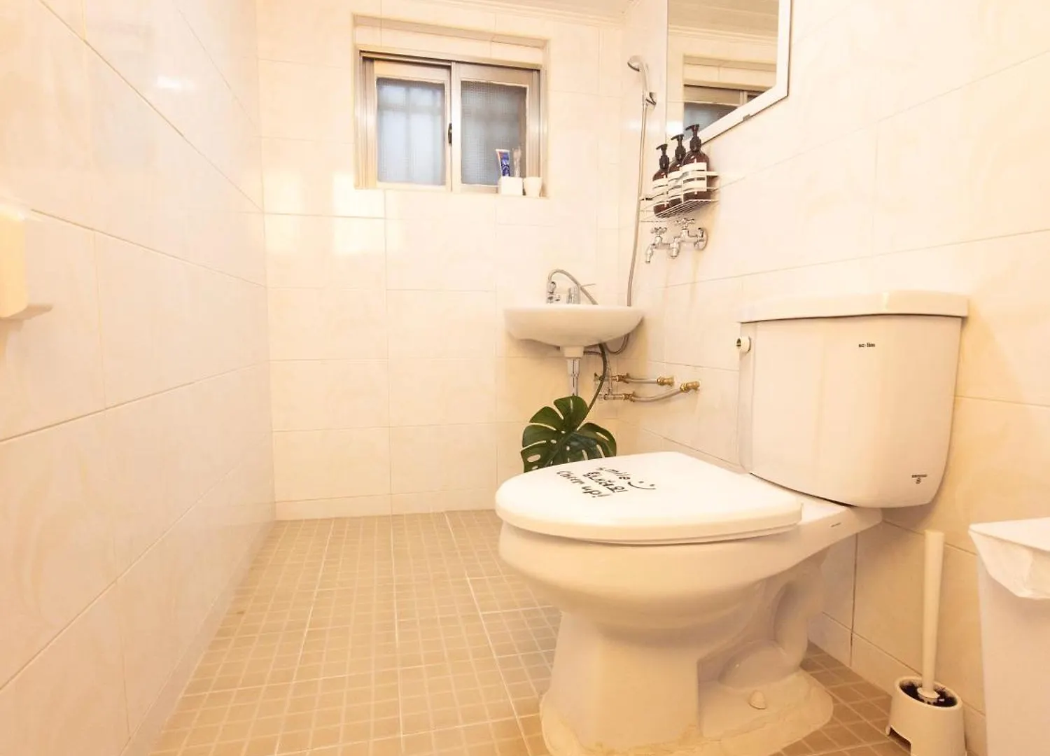 Cozy 2-Room Accommodation, 5 Minutes Walk From Hwagok Station, Close To Gimpo Airport, Hongdae, And Kbs Arena Séoul 0*,