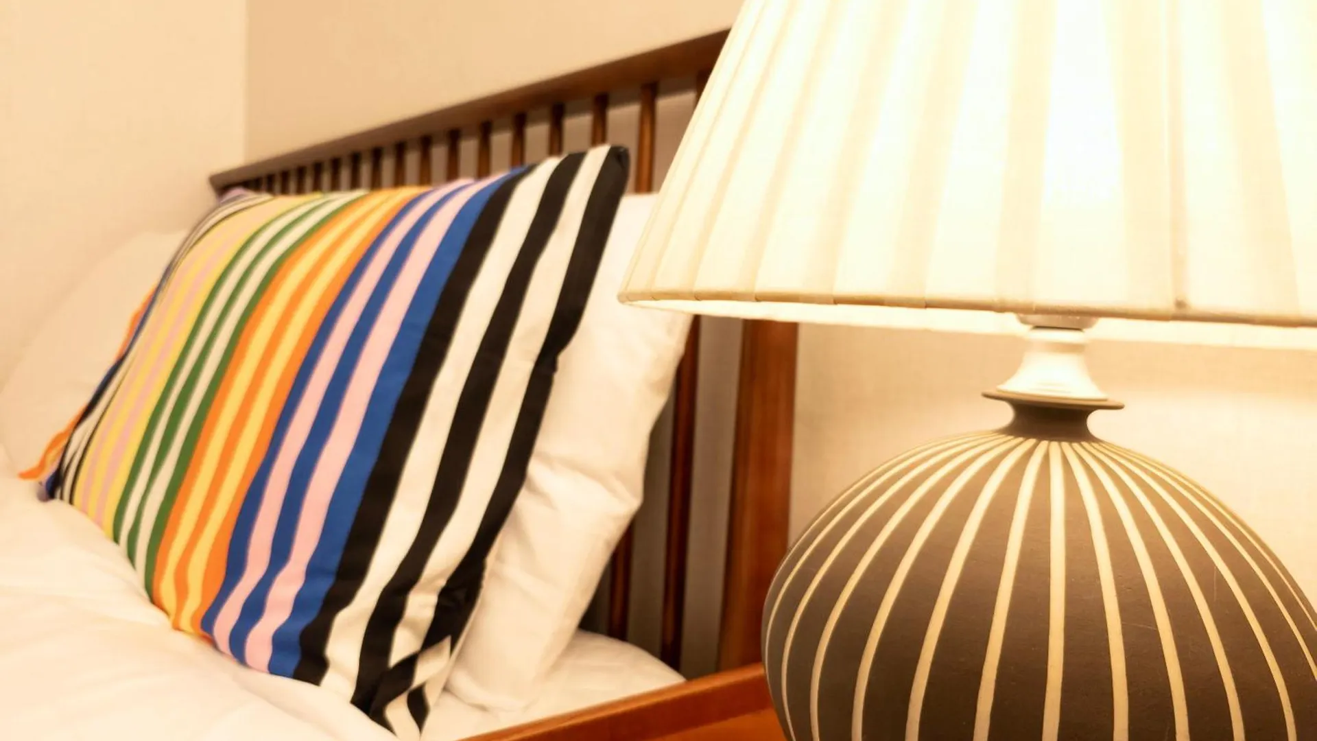 Apartment Cozy 2-Room Accommodation, 5 Minutes Walk From Hwagok Station, Close To Gimpo Airport, Hongdae, And Kbs Arena Seoul